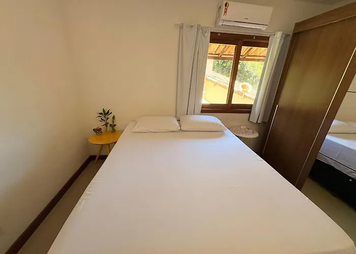 Apartamento Novo ao lado da Rua Mucugê com Ar, Wi-Fi, Estacionamento Porto Seguro